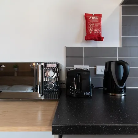 Cosy In Merseyside In Great Location Apartment *