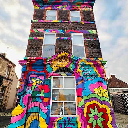 2025 Award Winner Peach House - 4 Bedrooms Сasa de vacaciones Liverpool