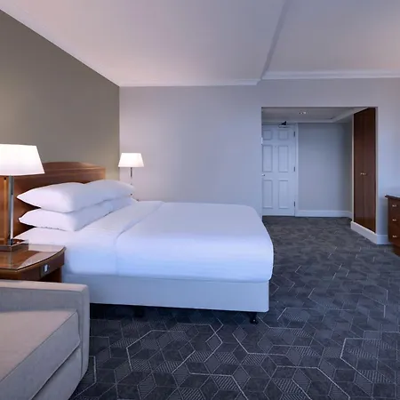 Delta By Marriott Centre 4*