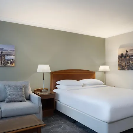 Delta By Marriott Centre Отель 4*