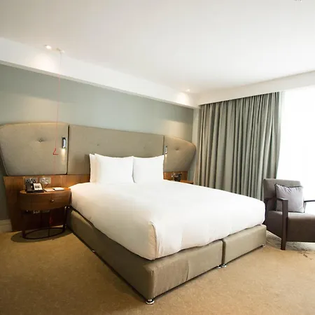 Doubletree By Hilton & Hotel 4*