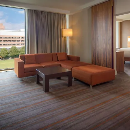 Hilton Centre 4*