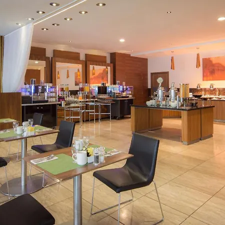 Hotel Hilton Centre 4*