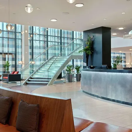 Hilton Centre 4*
