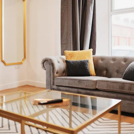 Lamara Deluxe Apartments, Liverpool