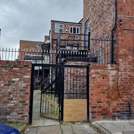 Spacious Double Bedroom Liverpool