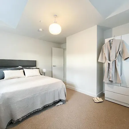 Livingway Roco Daire *