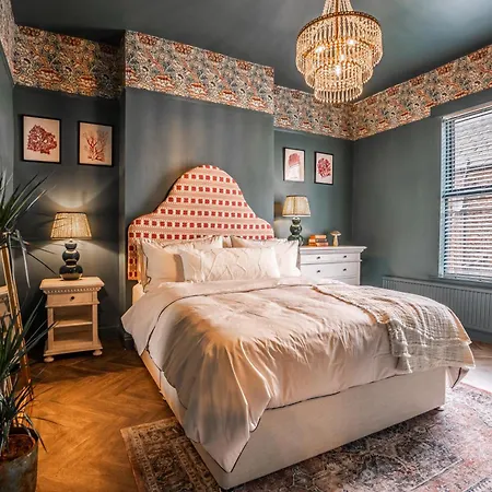 Arkles - Victorian Gem *