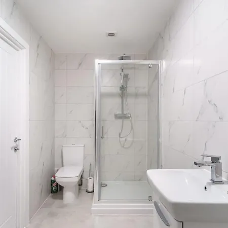Appartement Contemporary 2 Bedroom In