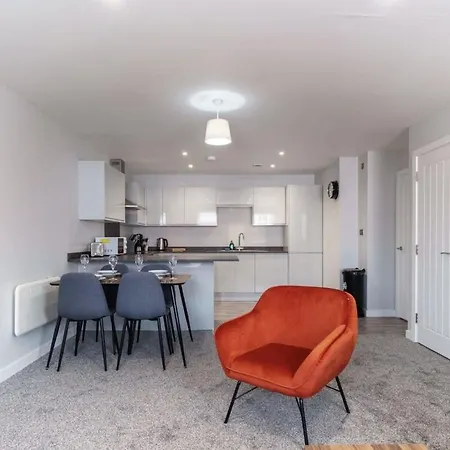 Appartement Contemporary 2 Bedroom In *