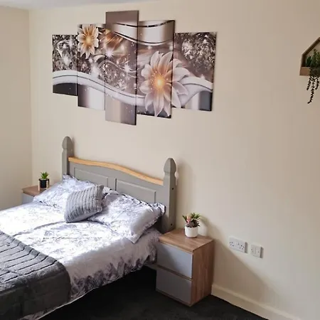 Spacious 2bdr Flat For 5 In Centre Apartamento