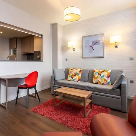 Adagio Centre Lejlighedshotel 4*