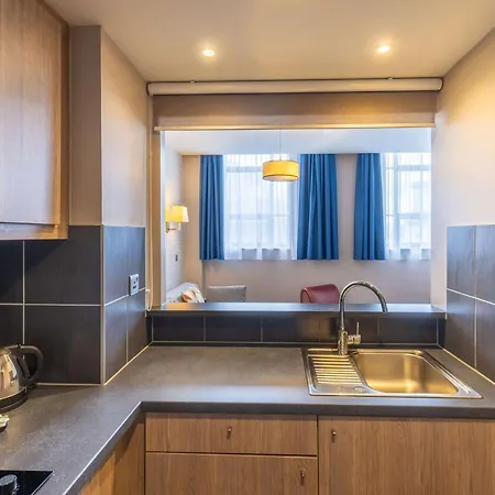 Adagio Centre Lejlighedshotel 4*