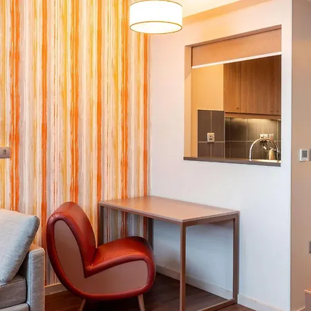 Adagio Centre 4*