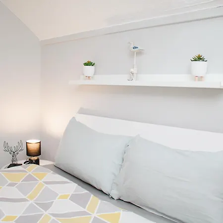 Elegant 3br With Fully Equipped Kitchen Liverpool