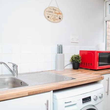 Holiday home Elegant 3br With Fully Equipped Kitchen