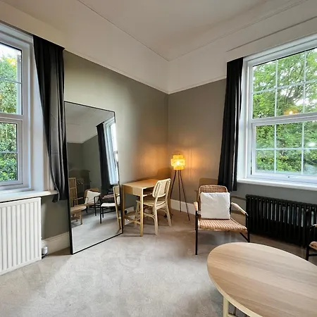 Mossley Hill Retreat