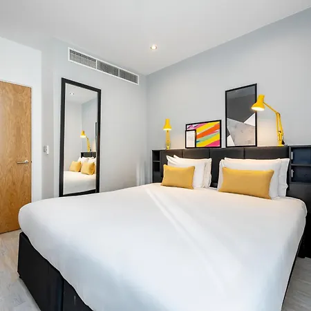Staycity Waterfront Apart-hotel 4*