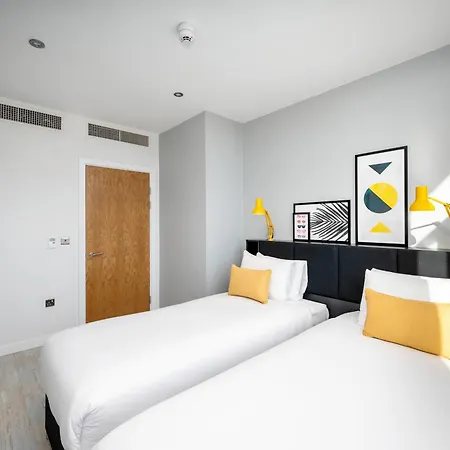 Apart-hotel Staycity Waterfront 4*