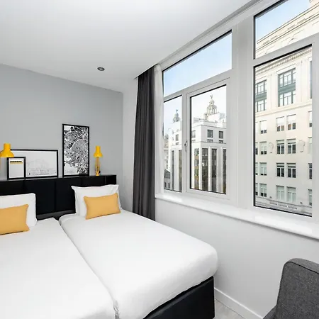 Staycity Waterfront Apart-hotel 4*