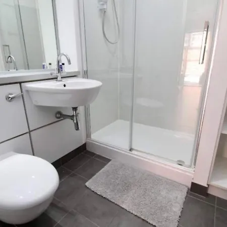 Campbell Square 3 * Liverpool