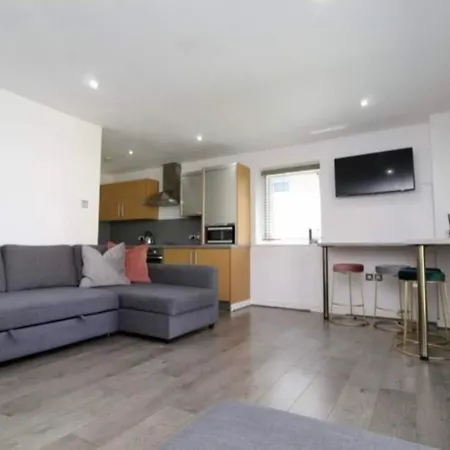 Campbell Square 3 *