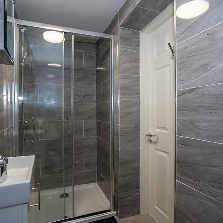 Tco Luxury House