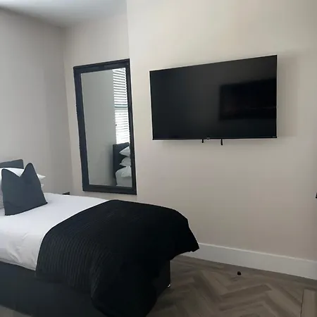 128 Anfield Road Hotel Liverpool