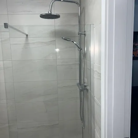 128 Anfield Road Hotel