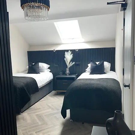 Hotel 128 Anfield Road