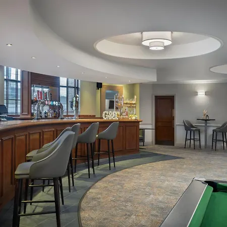 Delta By Marriott Centre 4*