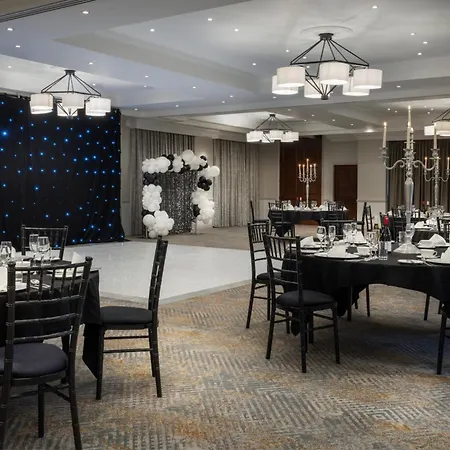 Delta By Marriott Centre Отель 4*