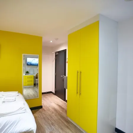Harrison 6 Beds