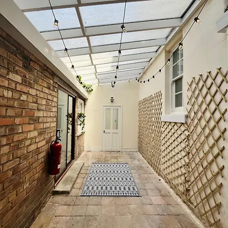 Mossley Hill Retreat Gæstehus *