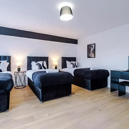 #6 - Vibrant In Centre - Sleeps 7 - Exclusive Offers At A-kapartments Liverpool