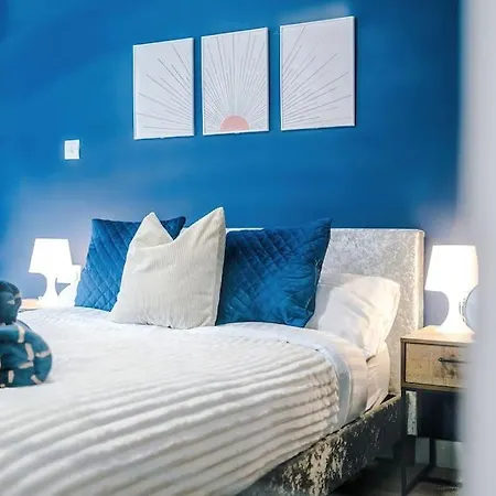 Stylish Apartment, Sleeps 4, Pool Table, Available For Long Term Apartamento Liverpool