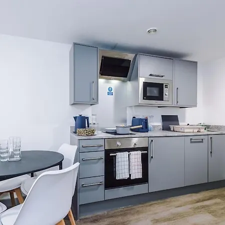 Apartamento Stylish Apartment, Sleeps 4, Pool Table, Available For Long Term *