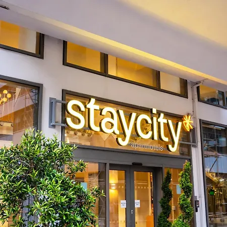 Staycity Waterfront 4*