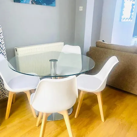 Goodison Apartment *