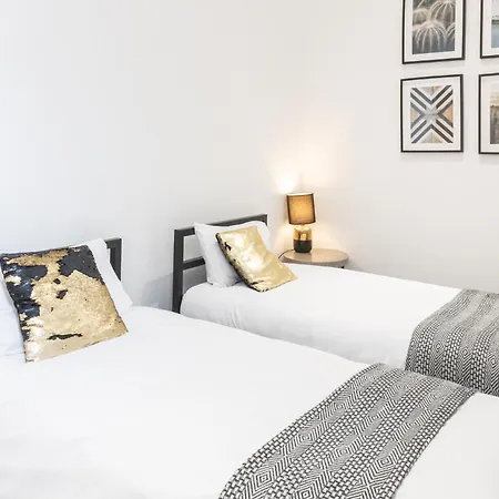 Host & - Slater Street * Ливерпуль
