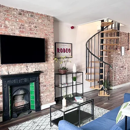 Ropewalks Centre With Roof Terrace *