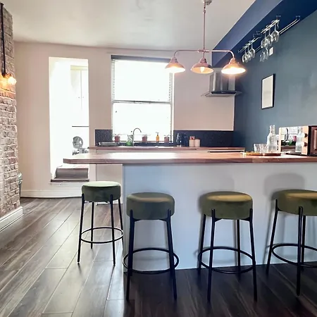 Ropewalks Centre With Roof Terrace Apartment
