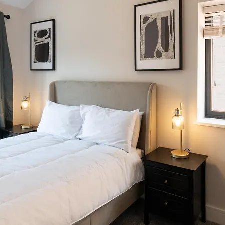 Luxury 4br Centre House - Free Parking * Liverpool
