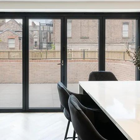 Luxury 4br Centre House - Free Parking * Liverpool