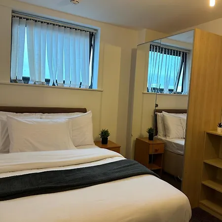 Centre 2 Bed 2 Bath With En-suite Liverpool