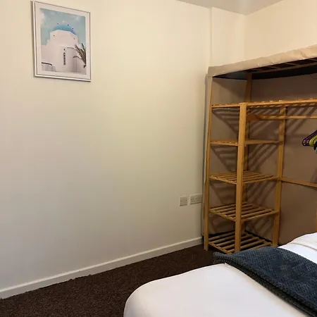 Centre 2 Bed 2 Bath With En-suite