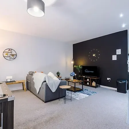 Stylish Apartment, Pool Table, Sleep 6, Location