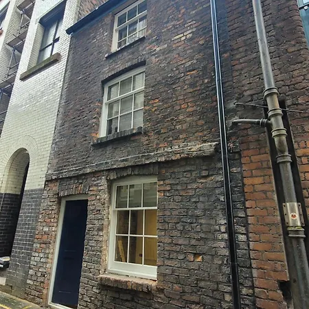 10 Hockenhall - Liverpool's Oldest House
