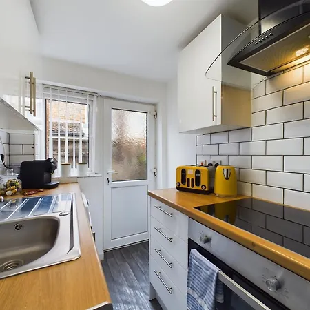 Charming - Cosy Retreat - Short Drive To Centre - Free Parking Appartement Liverpool