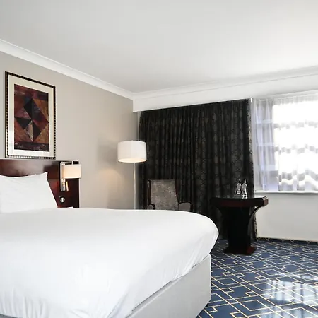 Crowne Plaza - John Lennon Airport By Ihg Отель 4*